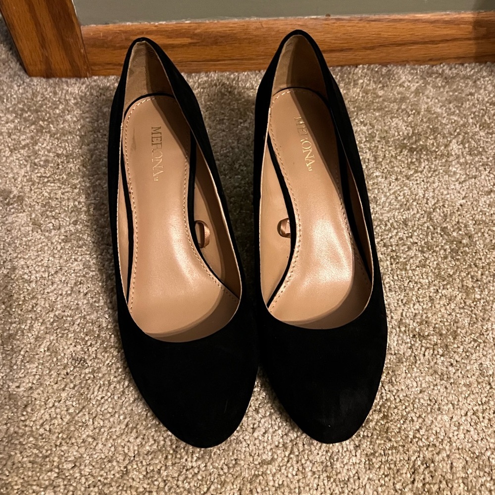 Merona velveteen black wedges